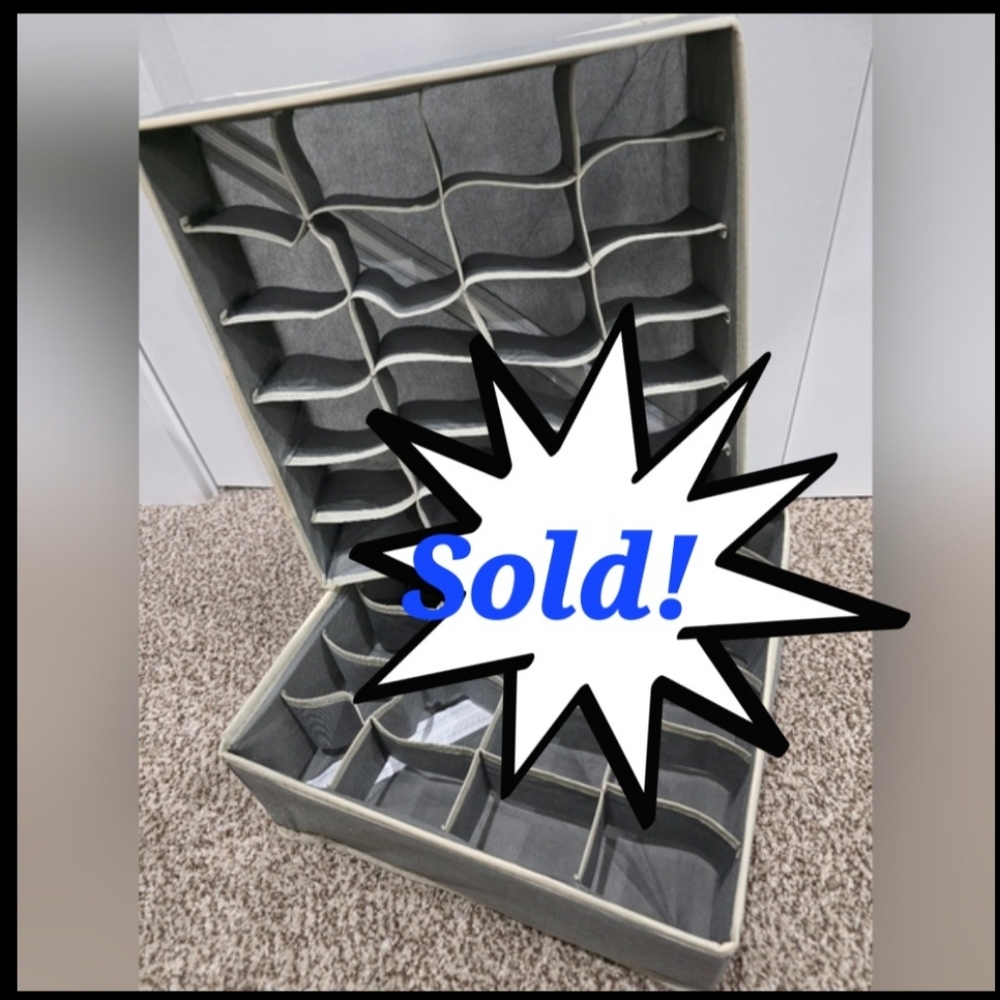 Gray and Cream Storage Dwarer Organizer